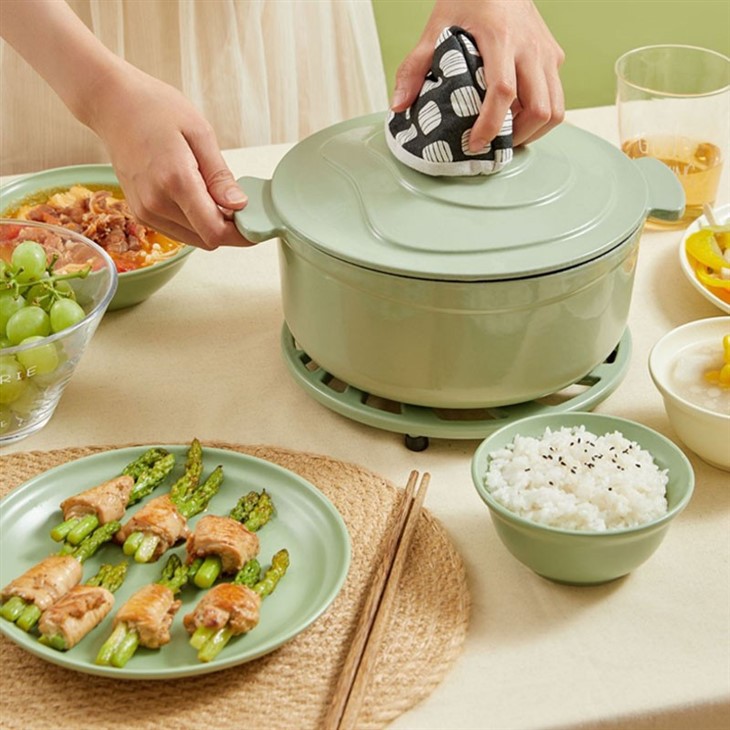 Enameled Cast Iron Pot Set